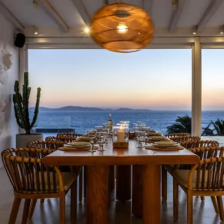 Rimberia Beachfront فيلة