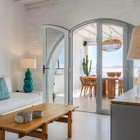 Villa Rimberia Beachfront